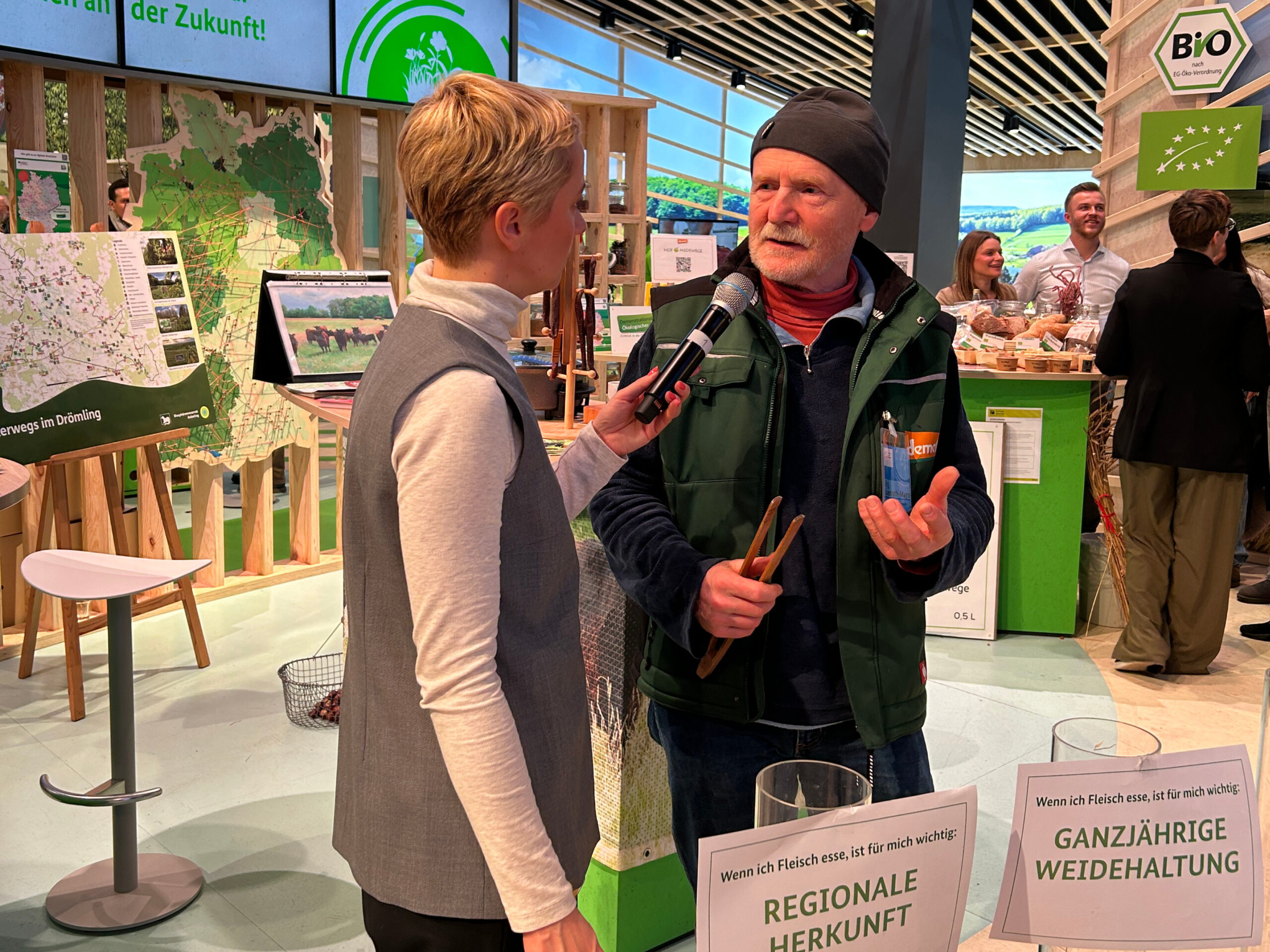 Projektbild_GrüneWoche_BMLEH-Halle (1)_slider